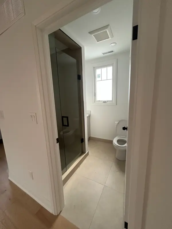 12 Franklin AVE #B, Toronto C07, ON M2N 1B6