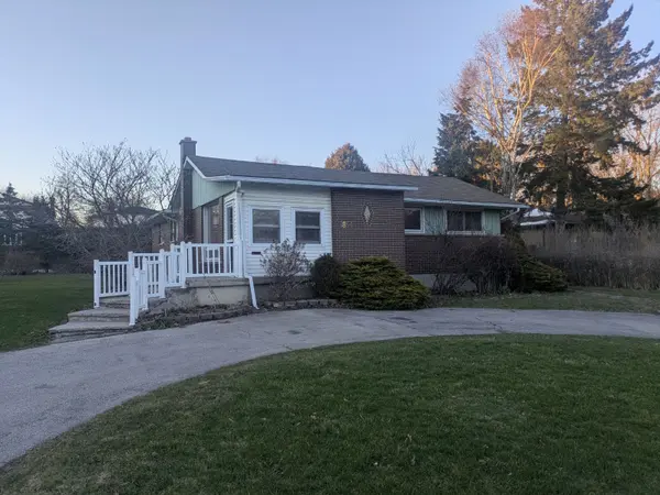 1864 Manning RD, Whitby, ON L1N 3M3