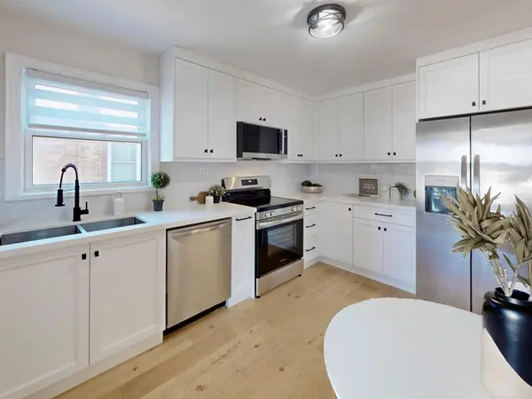 8 Lombardy CRES, Toronto E04, ON M1K 4N8