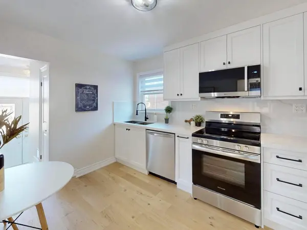 8 Lombardy CRES, Toronto E04, ON M1K 4N8