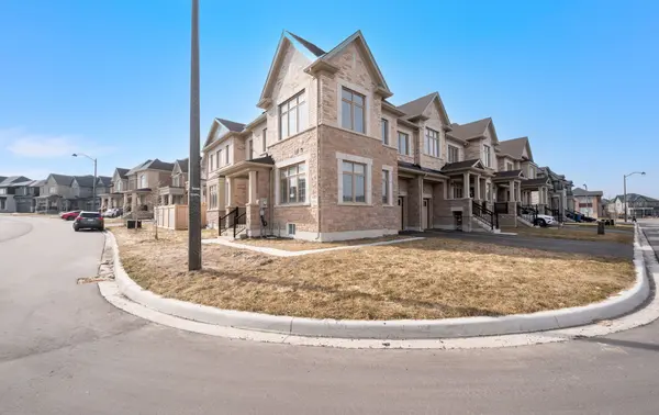 15 BOWLINE VISTA N/A, East Gwillimbury, ON L9N 0V9