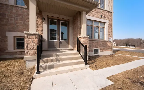 15 BOWLINE VISTA N/A, East Gwillimbury, ON L9N 0V9