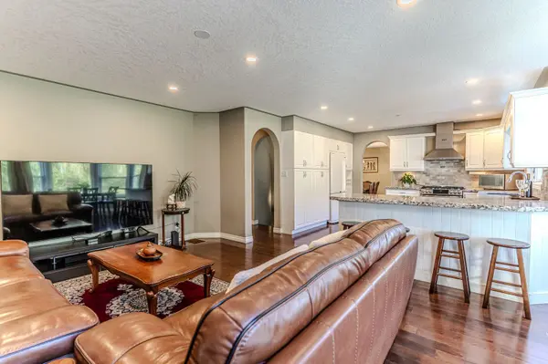 3678 Kimberley ST, Innisfil, ON L9S 2L3