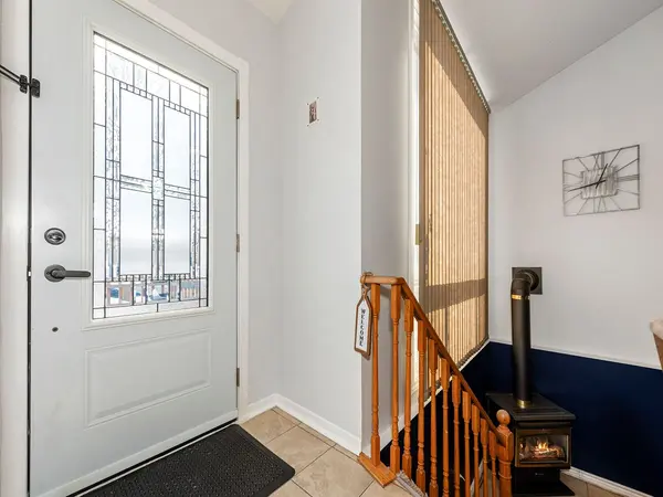 203 Burns CIR, Barrie, ON L4N 6A5