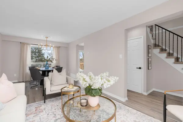 25 Garden DR, Barrie, ON L4N 5T8