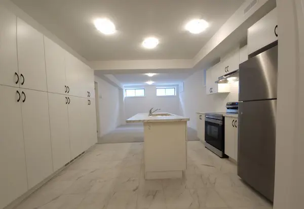 122 Franklin TRL #Lower, Barrie, ON L9J 0J2