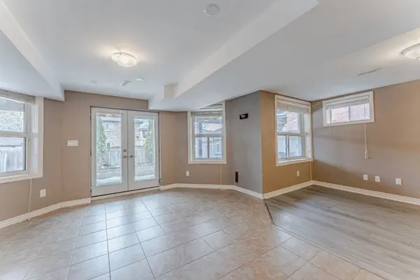 30 Jessica DR #Lower, Barrie, ON L4N 5S5