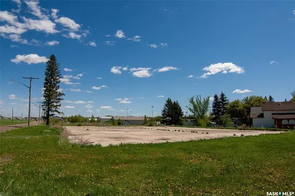 8 South Front STREET, Yorkton, SK S3N 1L1