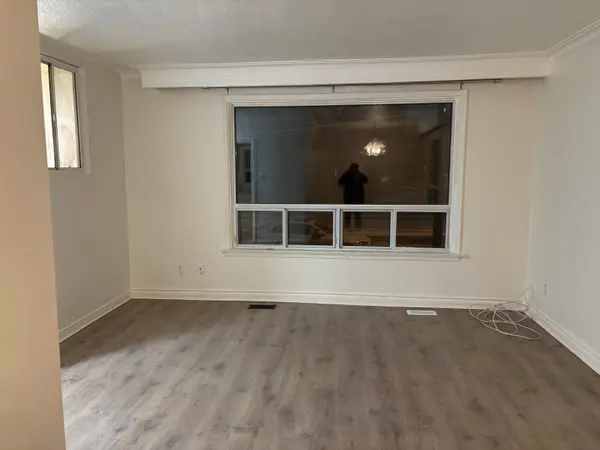 44 Dashwood CRES, Toronto W10, ON M9V 2N8