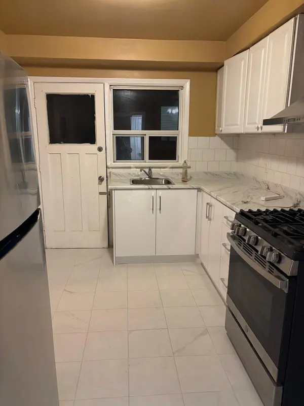 44 Dashwood CRES, Toronto W10, ON M9V 2N8