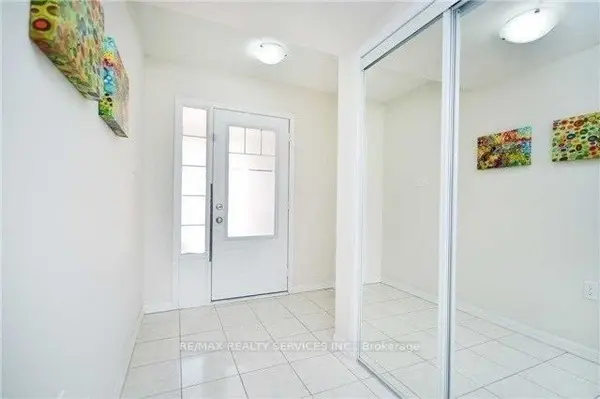 49 Mercedes RD, Brampton, ON L7A 0Z2