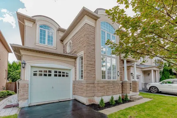 3368 Hayhurst CRES, Oakville, ON L6L 6W9