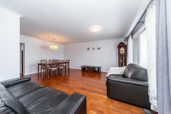 33 Renault CRES, Toronto W09, ON M9P 1J2