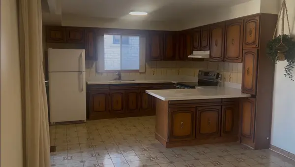 639 Royal York RD, Toronto W07, ON M8Y 2S9