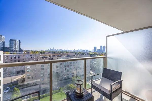 812 Lansdowne AVE #901, Toronto W02, ON M6H 4K5