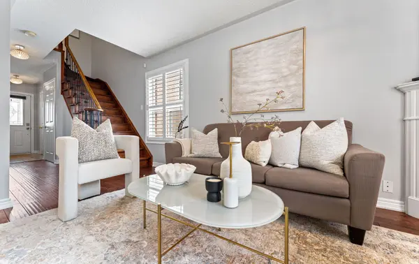 15 Katrina CT, Toronto W04, ON M6L 3G3