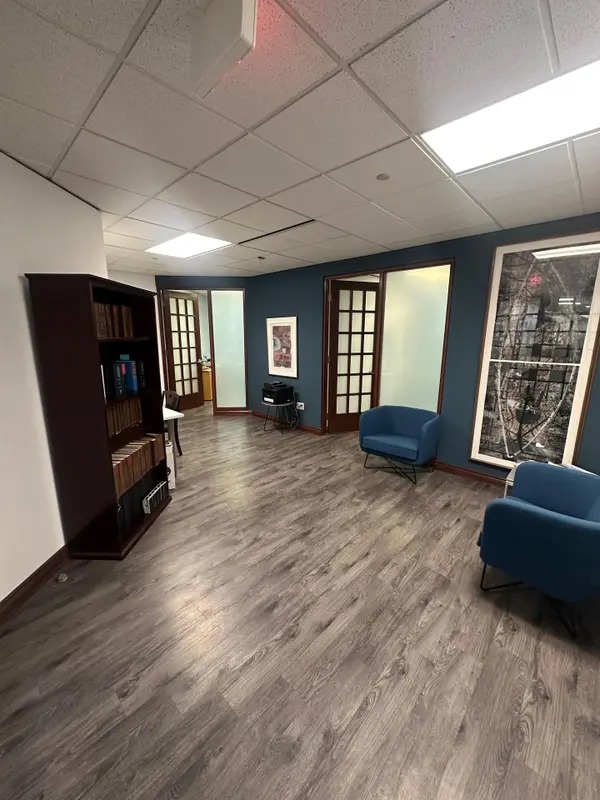 5500 North Service RD #807, Burlington, ON L7L 6W6