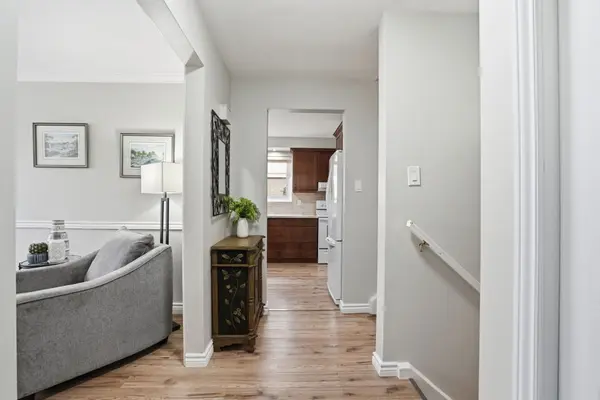 345 Erindale DR, Burlington, ON L7L 4T3