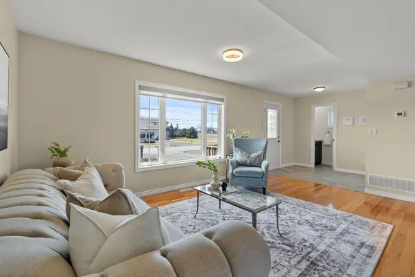 2431 Dunning RD, Orleans - Cumberland And Area, ON K4C 1L8