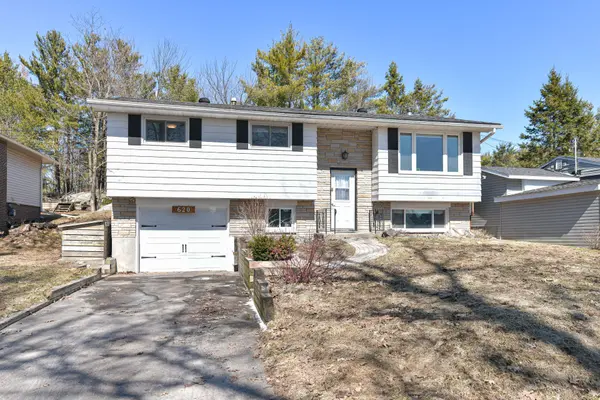620 Pinedale RD, Gravenhurst, ON P1P 1L5