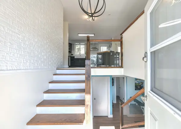 620 Pinedale RD, Gravenhurst, ON P1P 1L5