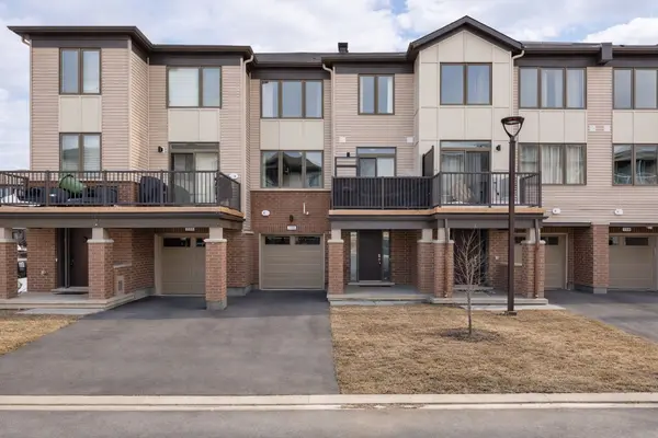 738 Chromite Private, Barrhaven, ON K2J 7J2