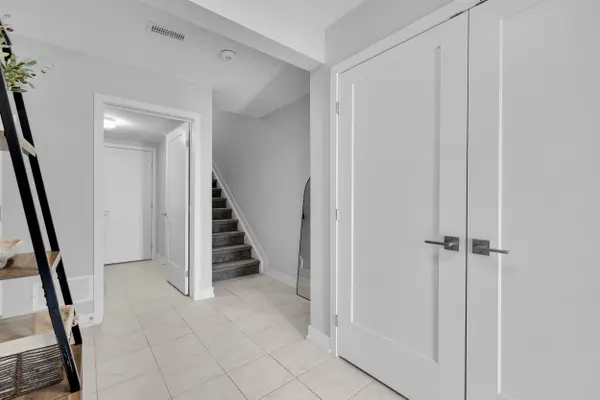 738 Chromite Private, Barrhaven, ON K2J 7J2