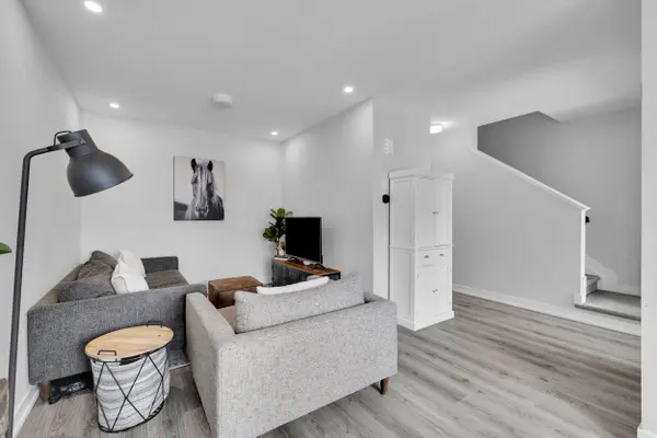 738 Chromite Private, Barrhaven, ON K2J 7J2