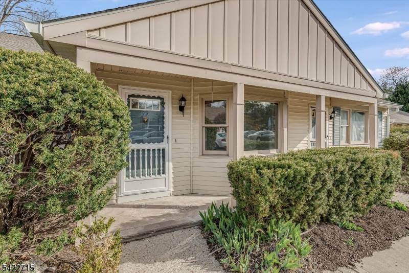 79 Carriage Ln, Sparta Twp., NJ 07871