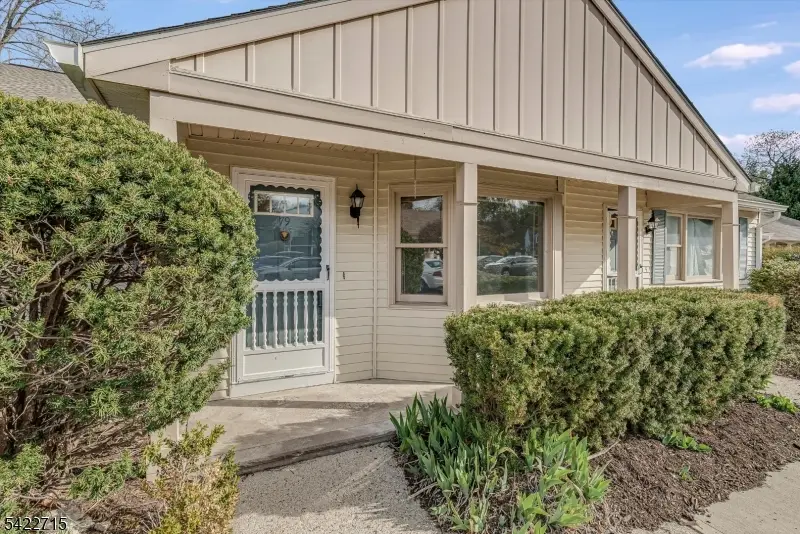 79 Carriage Ln, Sparta Twp., NJ 07871