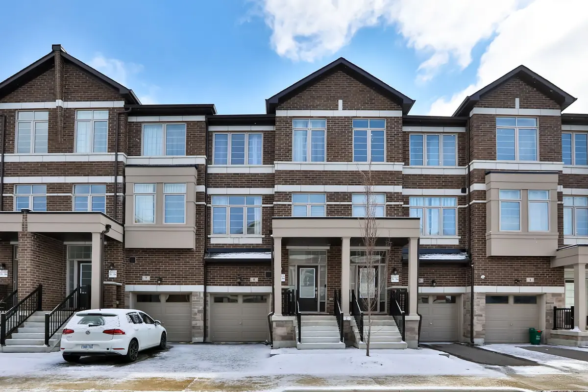 5 Sissons WAY, Markham, ON L6B 1R2