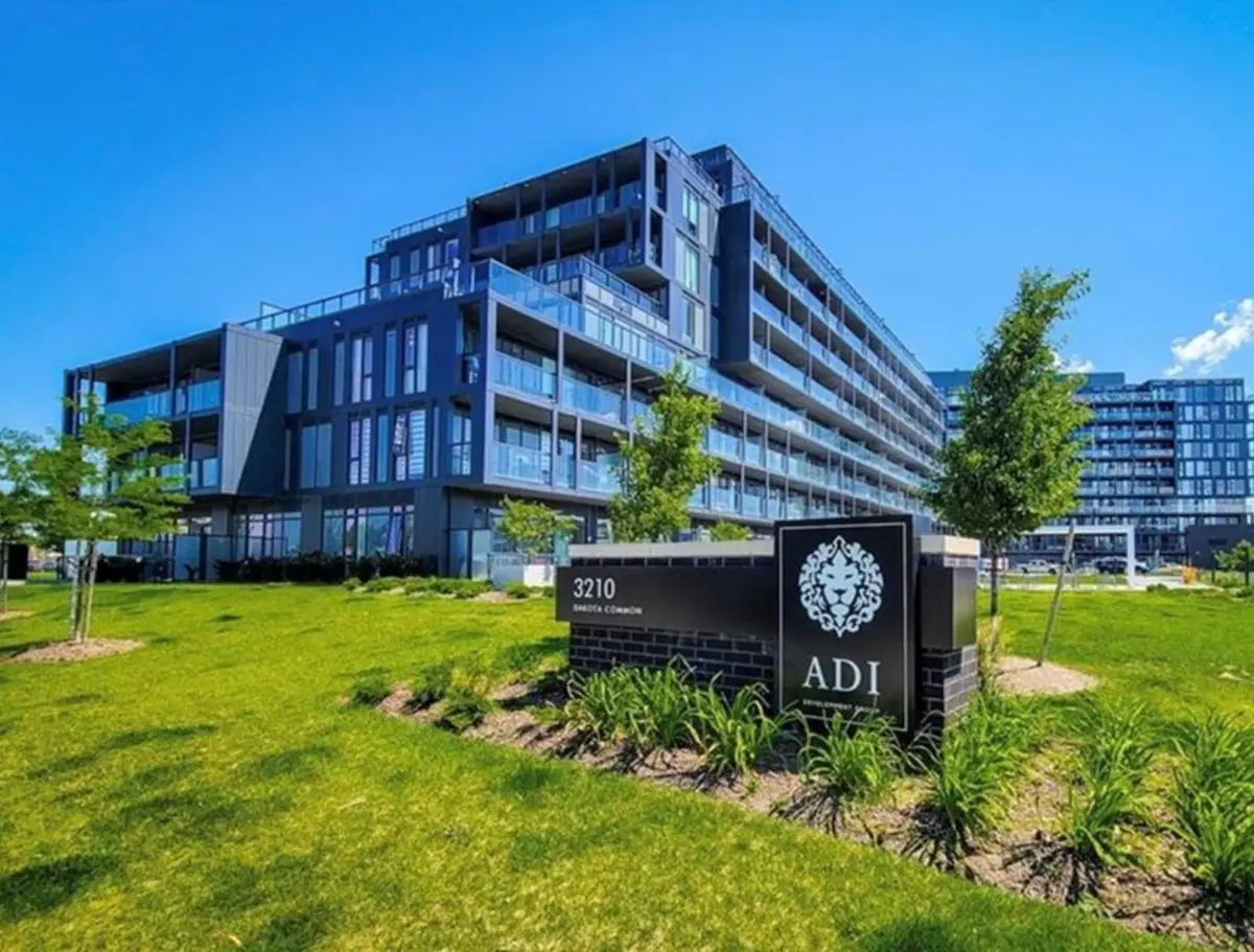 3210 Dakota Common #A201, Burlington, ON L7M 2A8