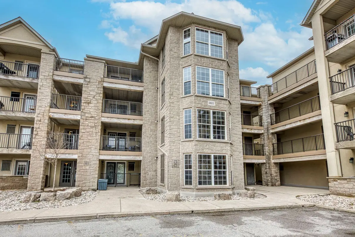 1411 Walkers Line #302, Burlington, ON L7M 4P5