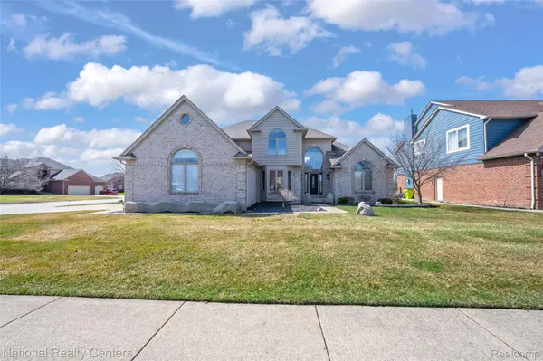 56175 Saint Andrews DR, Macomb Township, MI 48042