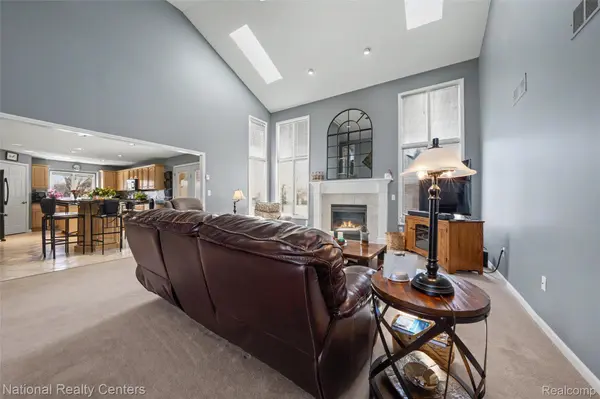 56175 Saint Andrews DR, Macomb Township, MI 48042