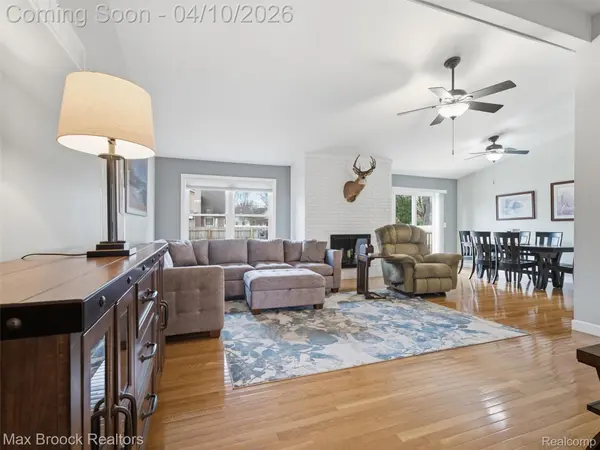 12161 Prairie DR, Sterling Heights, MI 48312