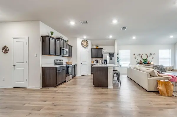 6427 Whitecap Drive, Princeton, TX 75407