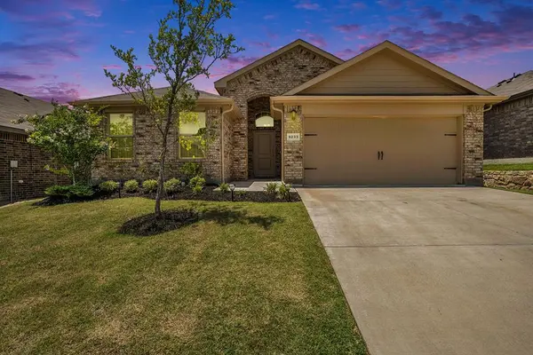 9233 Herringbone Drive, Fort Worth, TX 76131