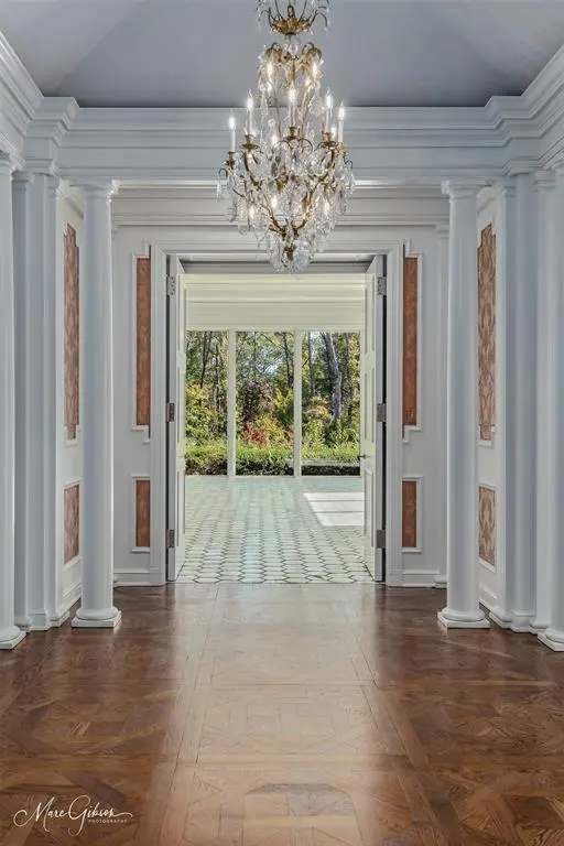 10405 Ellerbe Road, Shreveport, LA 71106