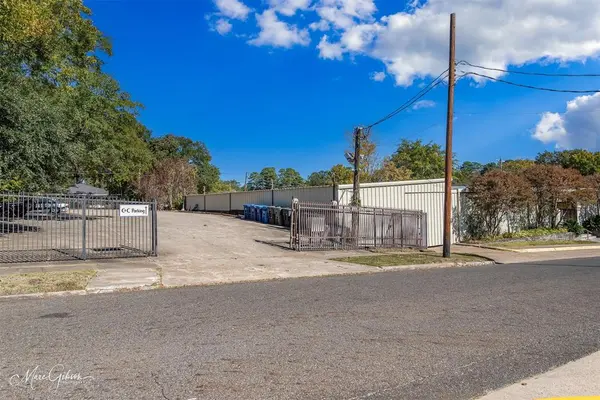 2430 Line Avenue, Shreveport, LA 71104