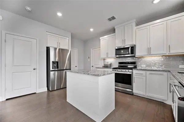 4701 Smokey Quartz Lane, Arlington, TX 76005