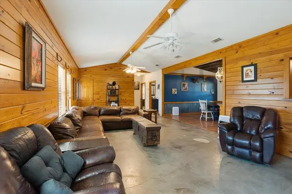 5408 FM 1569, Farmersville, TX 75442