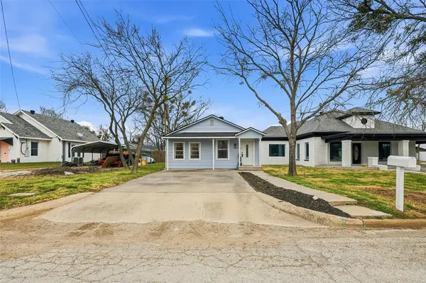 702 N Church Street, Decatur, TX 76234