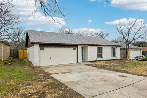 832 Cross Timbers Drive, Fort Worth, TX 76108