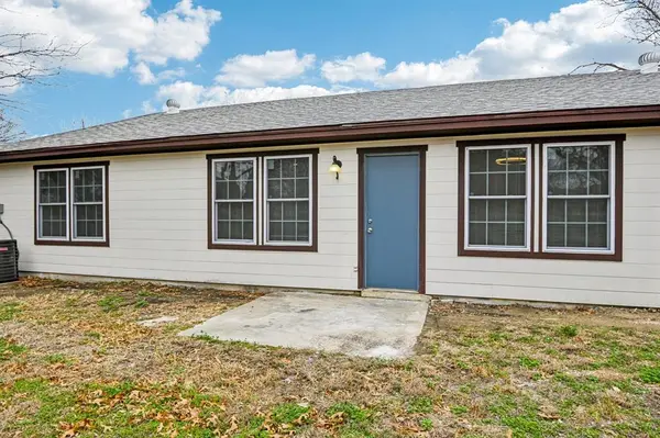 832 Cross Timbers Drive, Fort Worth, TX 76108