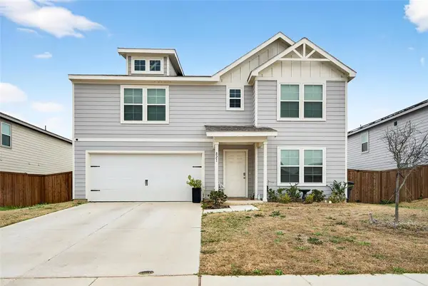 821 Sugartree Drive, Cleburne, TX 76031