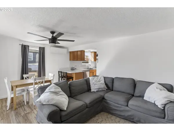 2322 COLUMBIA BLVD, St Helens, OR 97051