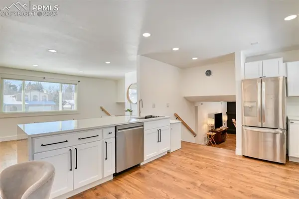 2855 Villa Loma DR, Colorado Springs, CO 80917