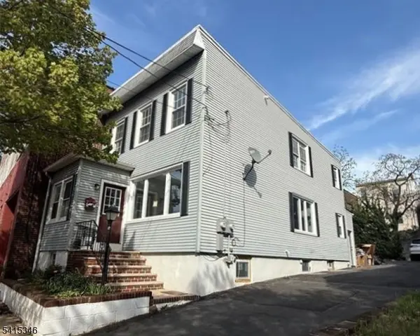 144 Maple St, Kearny Town, NJ 07032