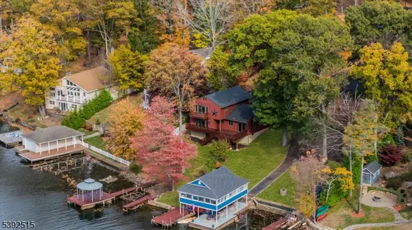 2 Oneida Ave, Hopatcong Boro, NJ 07843